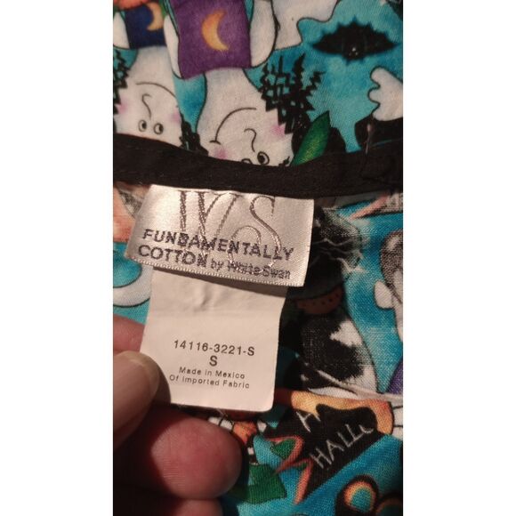 Fundamentally Cotton by White Swan Women's Size Small Halloween Scrub Top - Picture 5 of 6